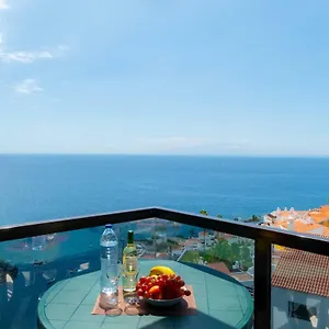 Apartamentos Lago , Puerto de Santiago (Tenerife) Spain